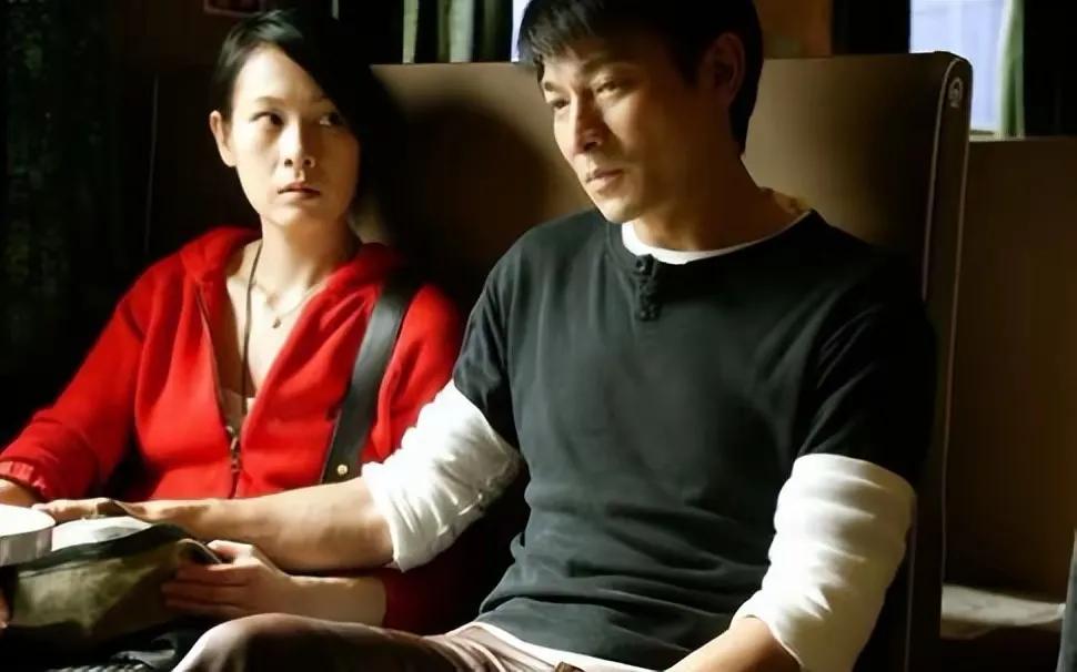 刘德华的成长故事_刘德华启示经历成长人生的故事_刘德华的人生经历与成长启示