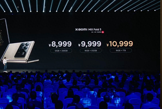 小米14 Ultra全面解析：骁龙8Gen3处理器与全新2K屏幕，外观设计再升级