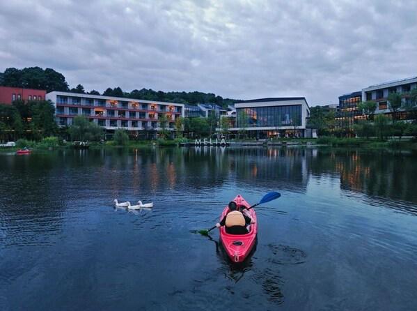 小米品牌造型设计_小米14在设计上如何彰显品牌特色?_小米品牌形象塑造