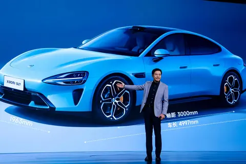 小米SU7 Ultra定价策略解析：52.99万元如何颠覆超豪华市场