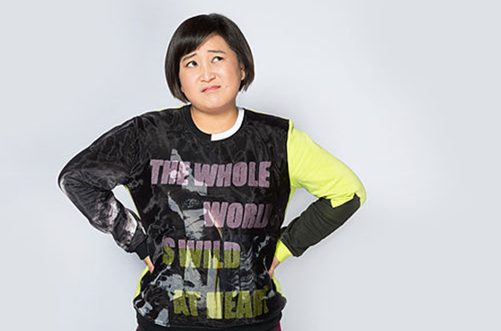 贾玲从清纯瘦女到胖MM的励志故事：娱乐圈中独特的自我风格之路