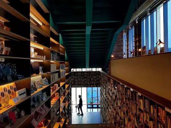 防水性能ip_IP68级防水设计的实用性与优势_防水级别ip什么意思