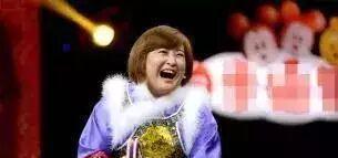 贾玲：从冯巩弟子到喜剧女王的崛起之路，春晚小品喜乐街成就经典