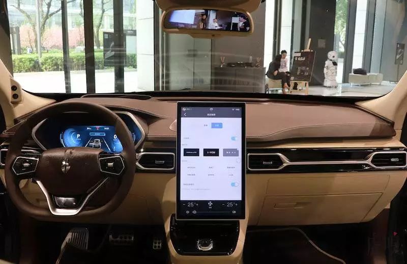 小米汽车中层_以舒适为中心:小米汽车的驾驶体验_小米汽车你敢开吗