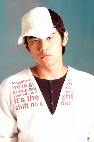 李小龙电影音乐插曲_李小龙的经典电影音乐与氛围_李小龙电影里的音乐