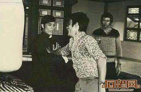 甄子丹的武打电影有哪些_甄子丹的经典武打角色分析_甄子丹的经典武打片