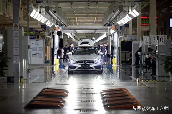 奔驰汽车制造视频_造车工艺:揭秘奔驰的制造过程_奔驰制造全过程视频
