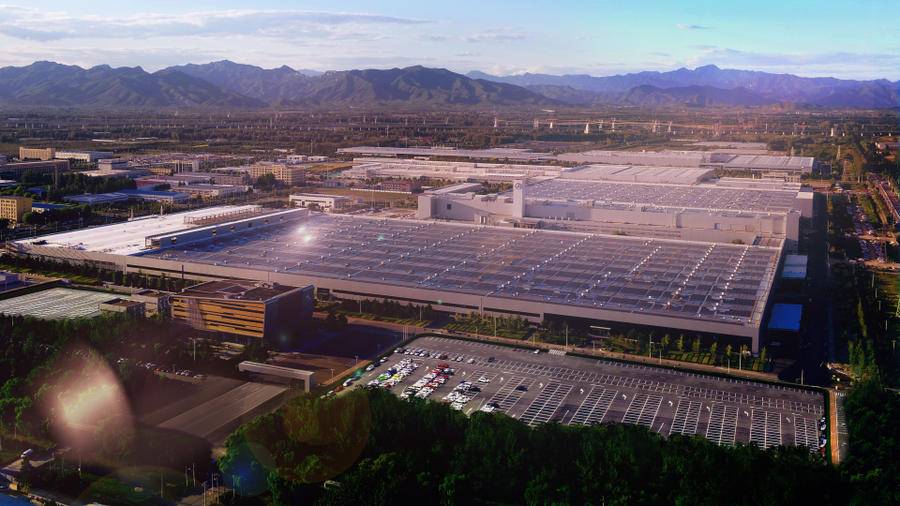 造车工艺：揭秘奔驰的制造过程_奔驰制造全过程视频_奔驰工厂造车视频