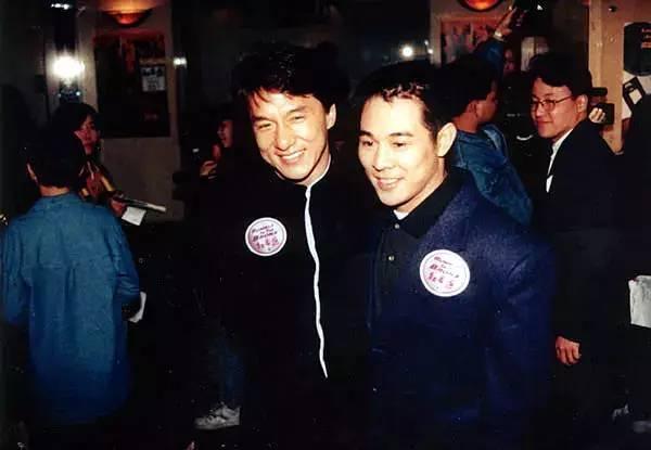 26年前香港警匪片，成龙主演，为求真实，拍摄时炸了一条街