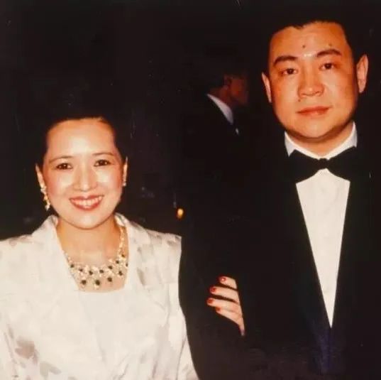 关于家庭亲情作文500字_关之琳高尔夫球事件家庭_关之琳的家庭生活与亲情故事